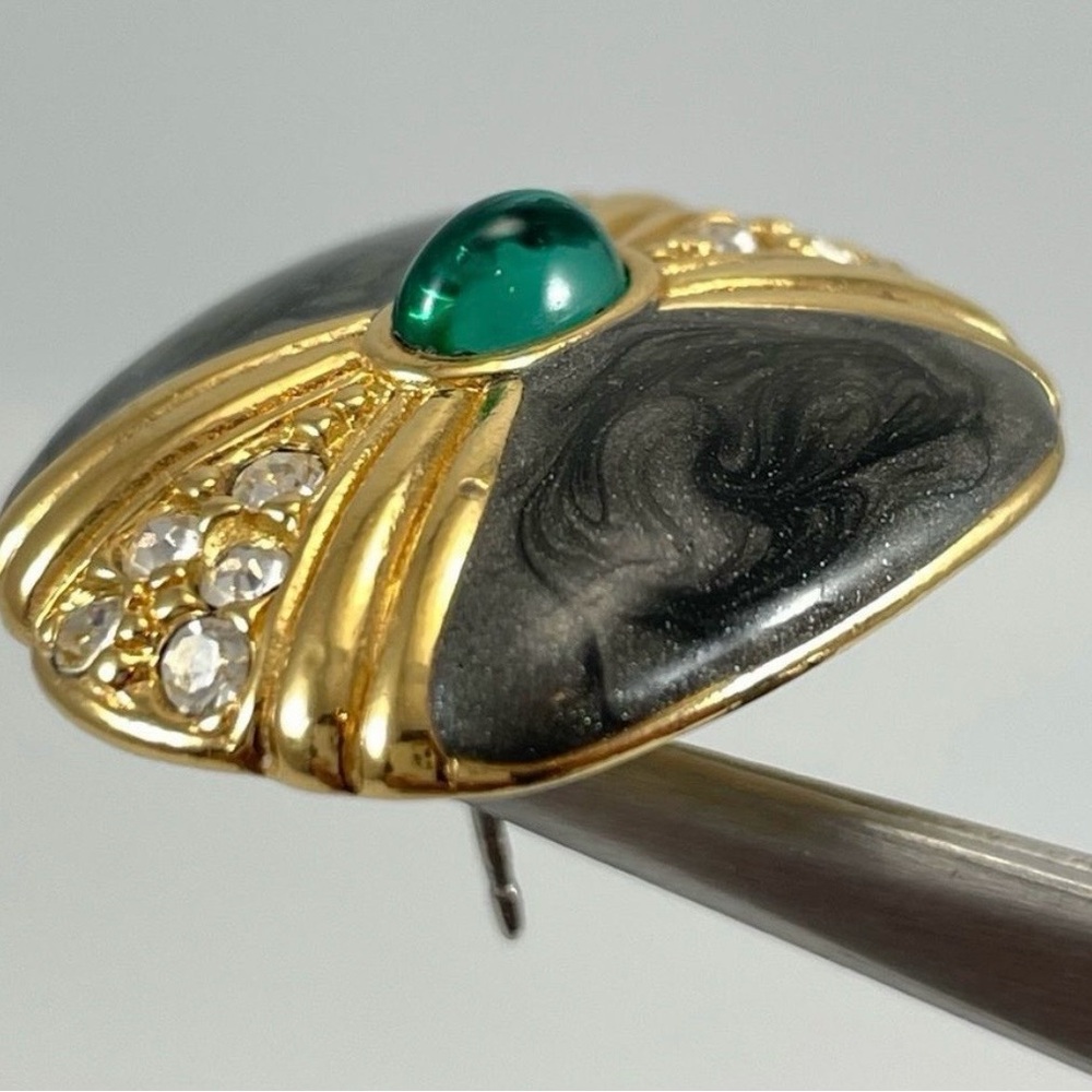 Vintage Kenneth Jay Lane for Avon Green Glass Cabochon Earrings - Picture 6 of 7